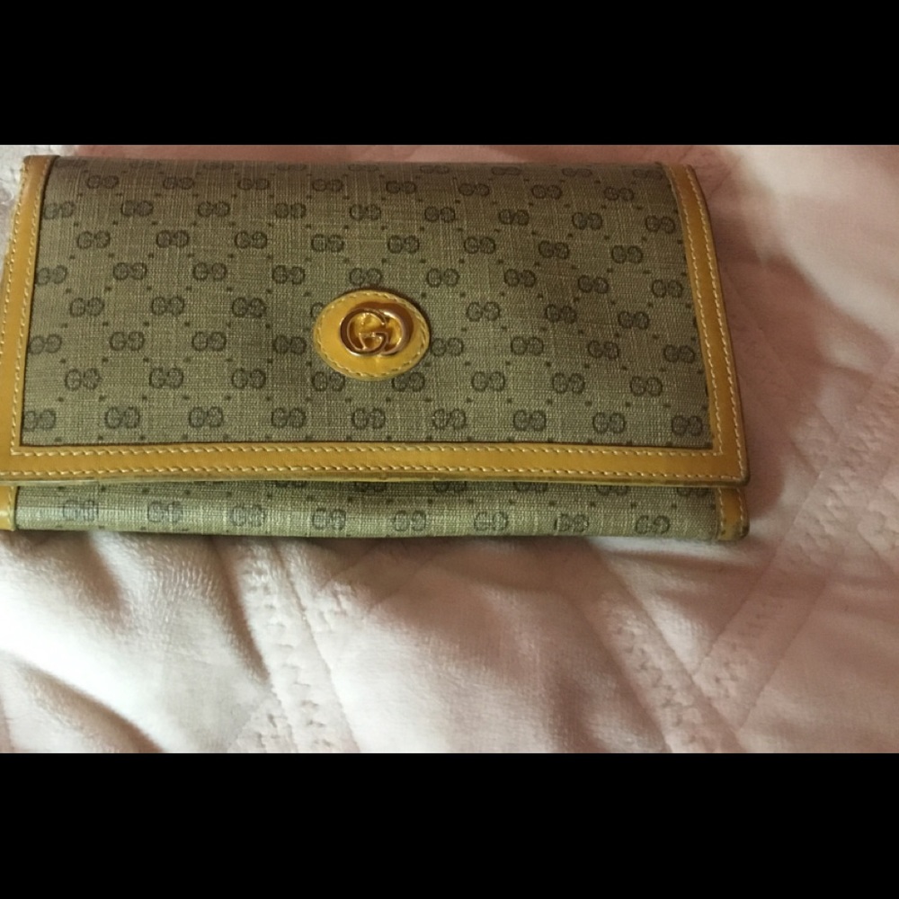 Vintage Authentic Gucci Long Wallet with Coin Purse